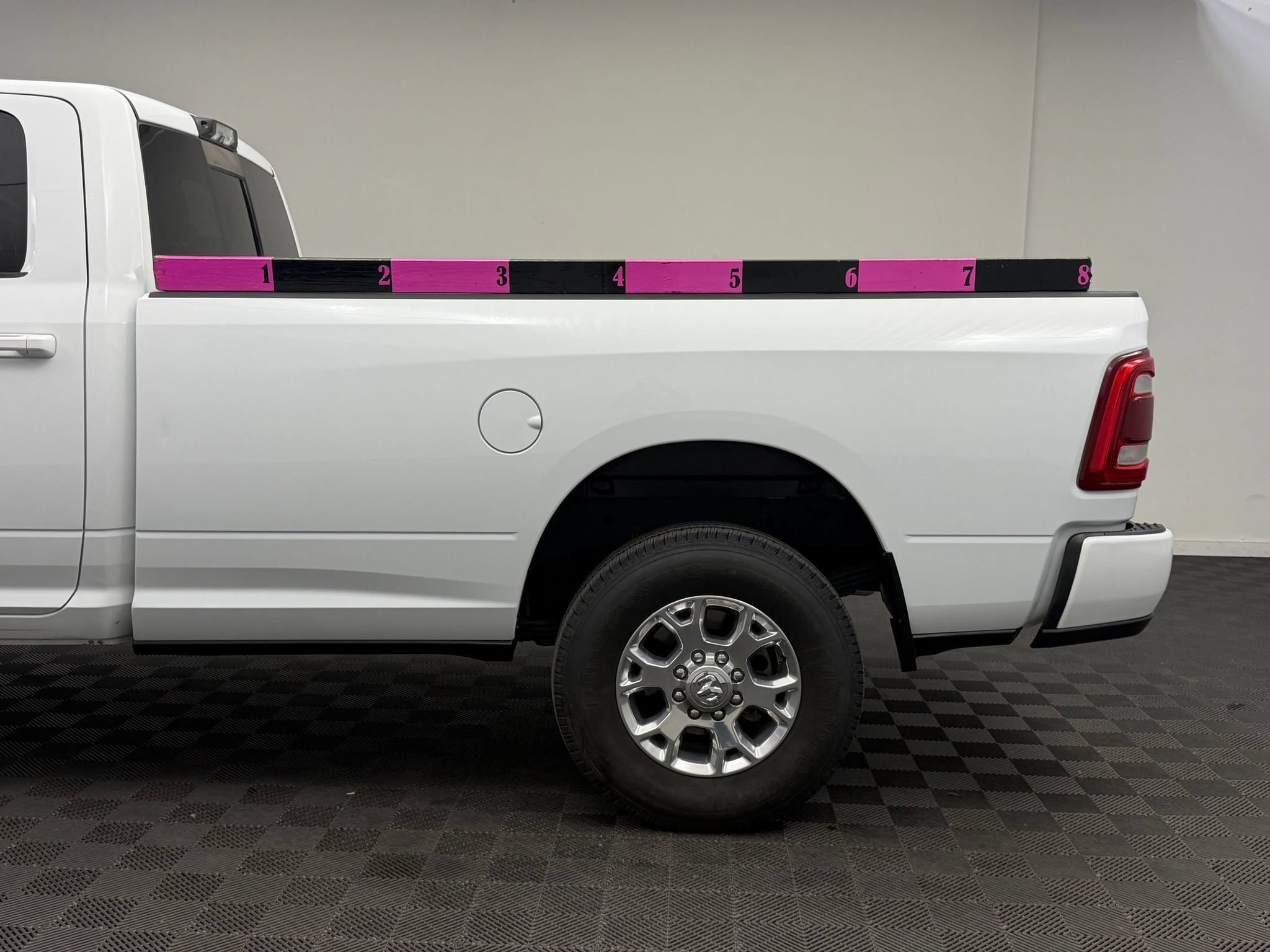 Used 2023 RAM 3500 Laramie AWD/4WD image 8