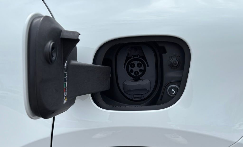 New 2026 Porsche Macan 4 Electric AWD/4WD image 34