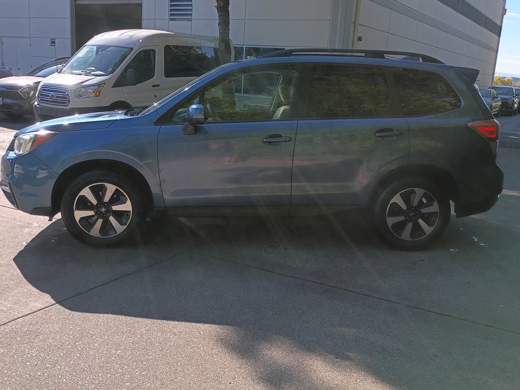 Used 2017 Subaru Forester 2.5i Premium AWD/4WD image 7