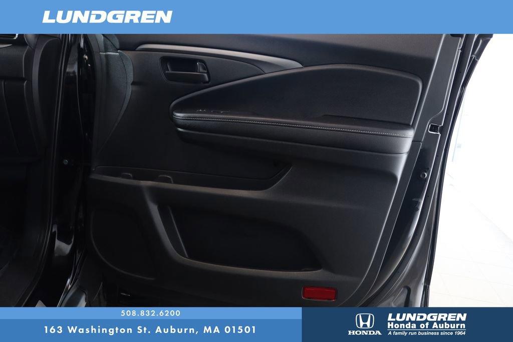 Used 2025 Honda Ridgeline Sport image 13
