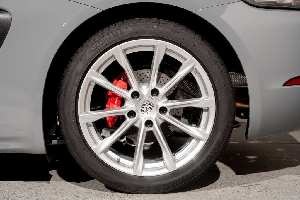 Used 2025 Porsche 718 Cayman S RWD image 35