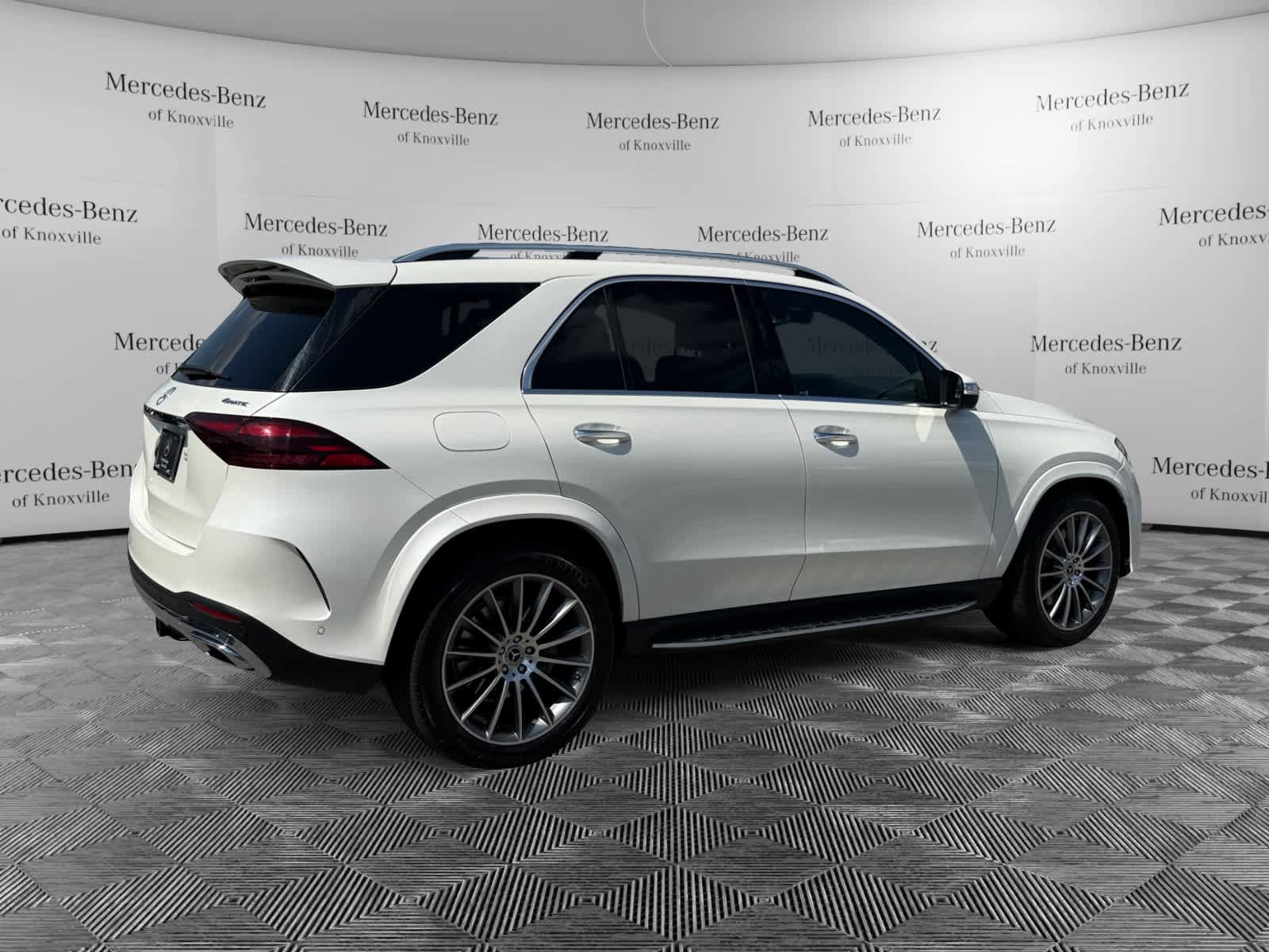 Certified 2024 Mercedes-Benz GLE 450e 4MATIC image 5