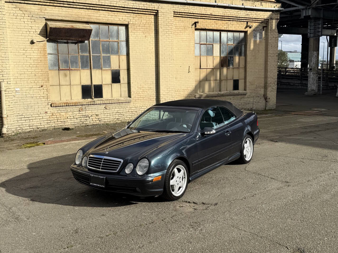 Used 2000 Mercedes-Benz CLK 430 Cabriolet image 17