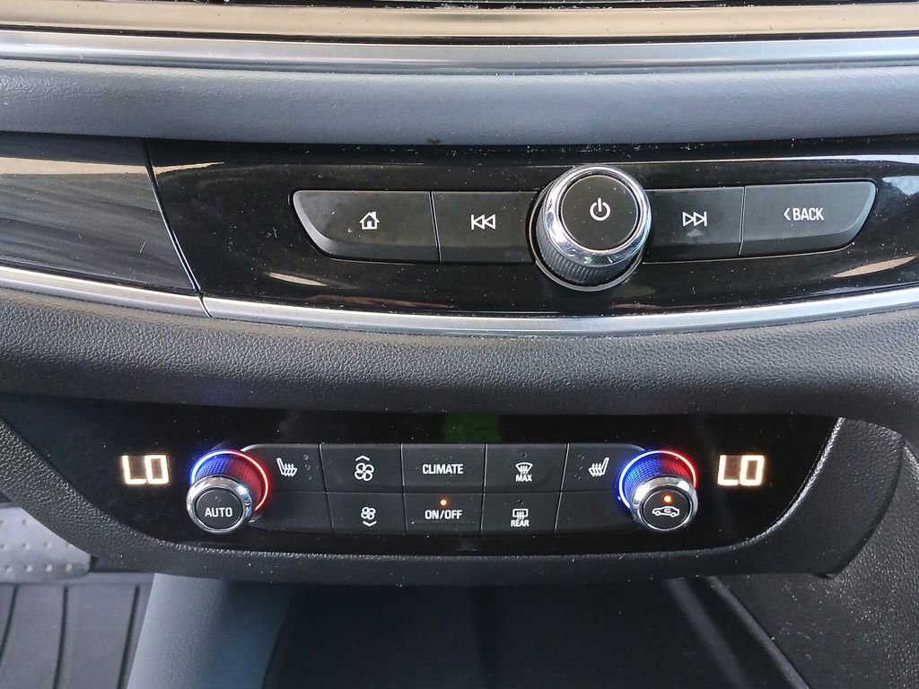 Certified 2019 Buick Enclave Essence FWD image 36
