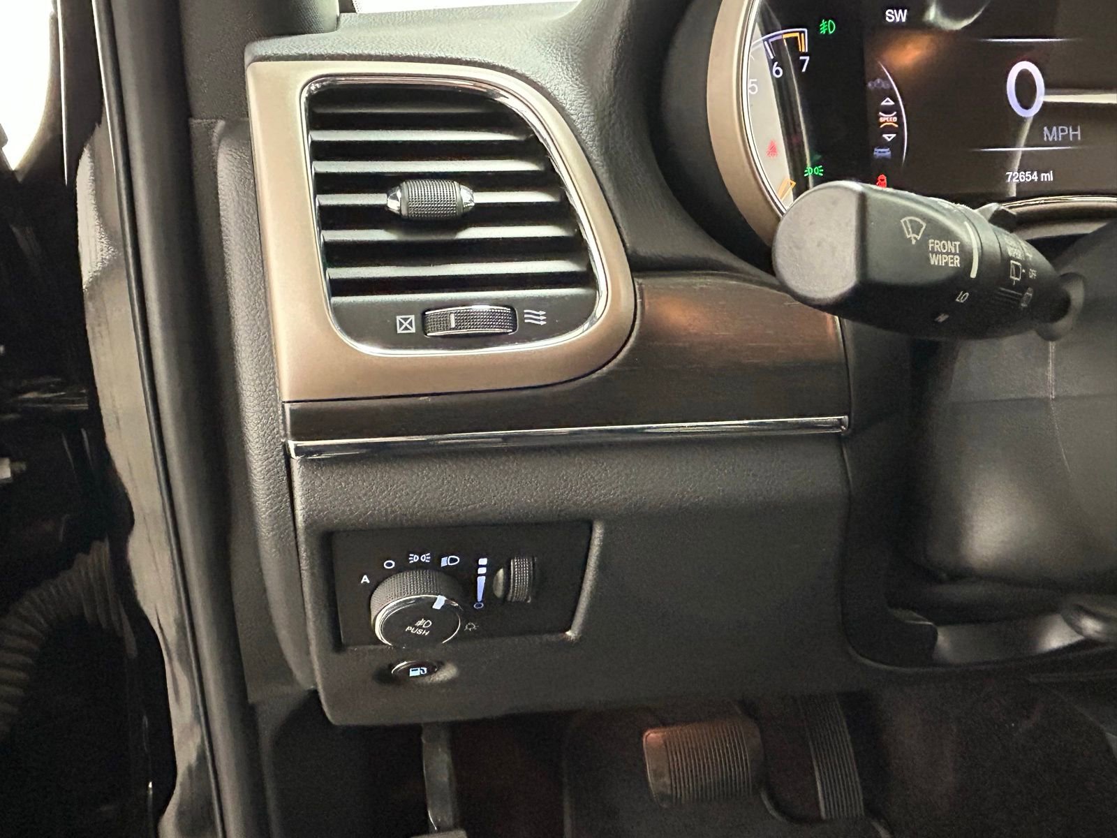 Used 2017 Jeep Grand Cherokee Limited image 27