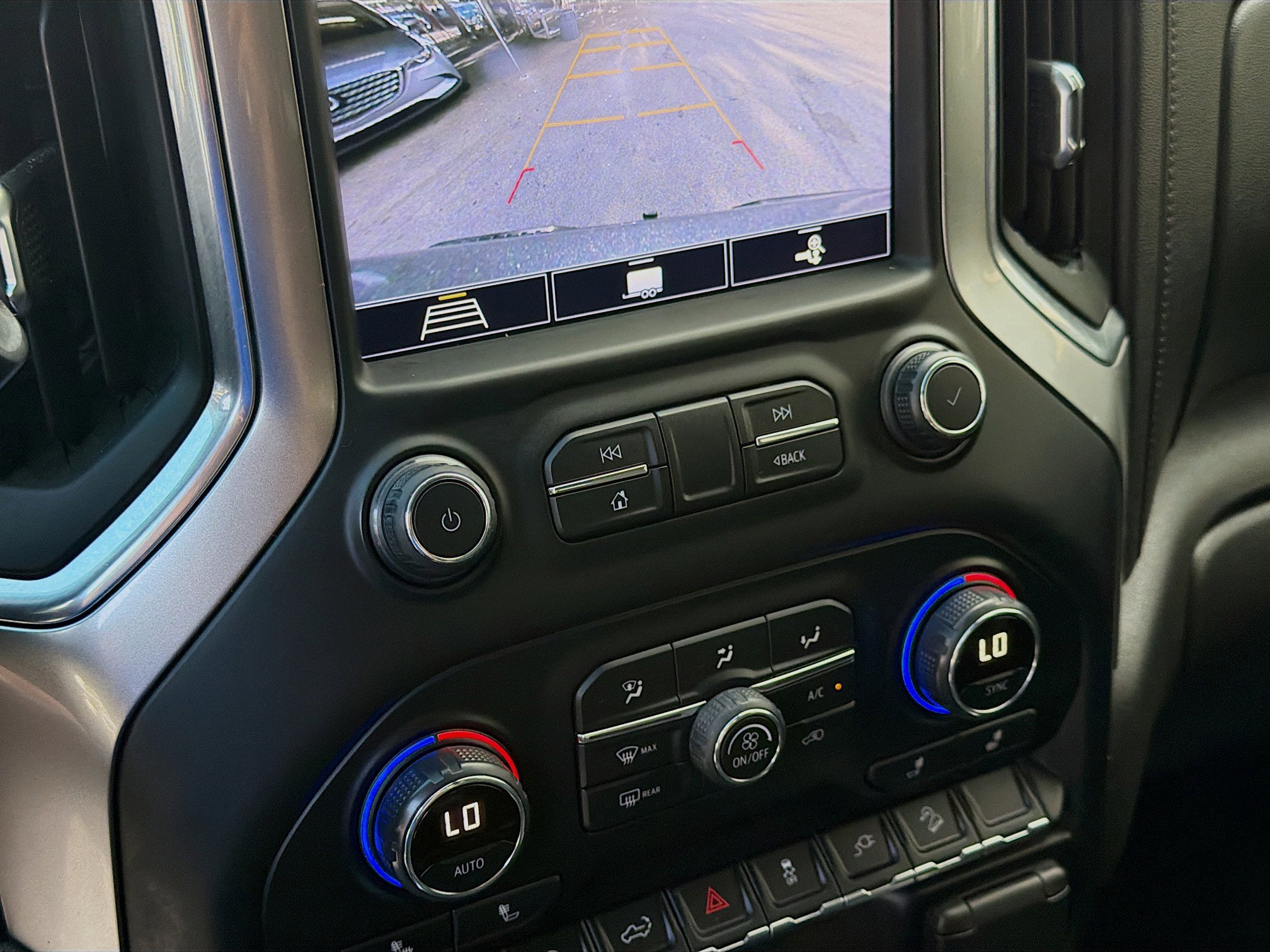 Used 2020 Chevrolet Silverado 1500 LT Trail Boss image 14