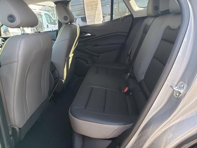 Used 2025 Chevrolet Trax ACTIV w/ Driver Confidence Package image 12