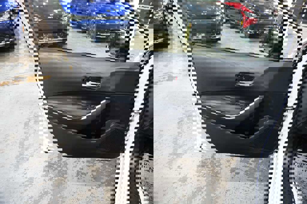 Used 2024 Toyota Corolla SE image 17