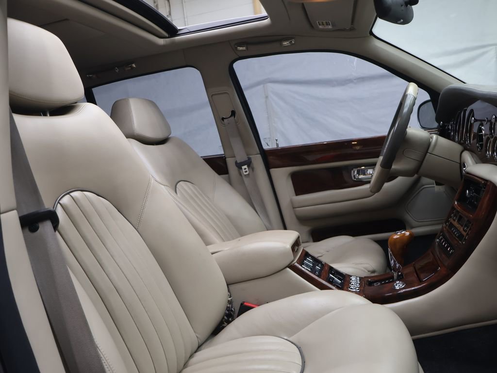 Used 1999 Bentley Arnage Green Label image 11