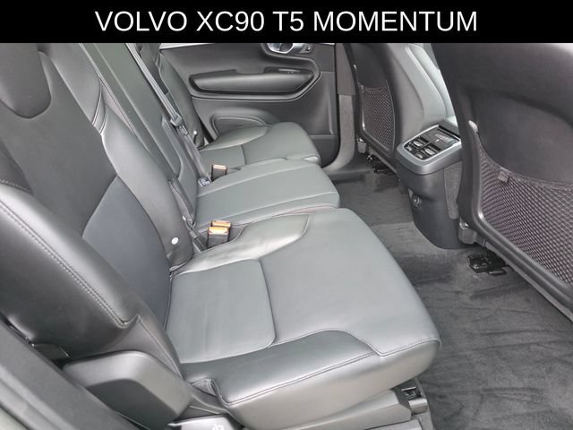 Used 2022 Volvo XC90 T5 Momentum w/ Protection Package Premier FWD image 13