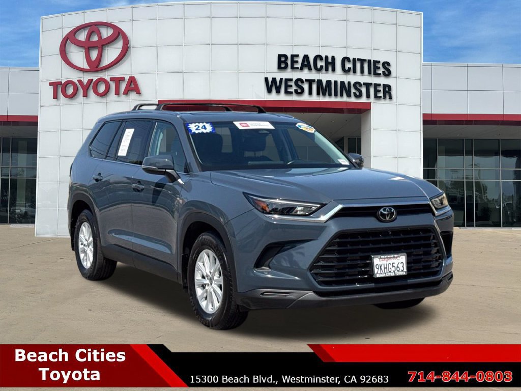 Certified 2024 Toyota Grand Highlander FWD image 2