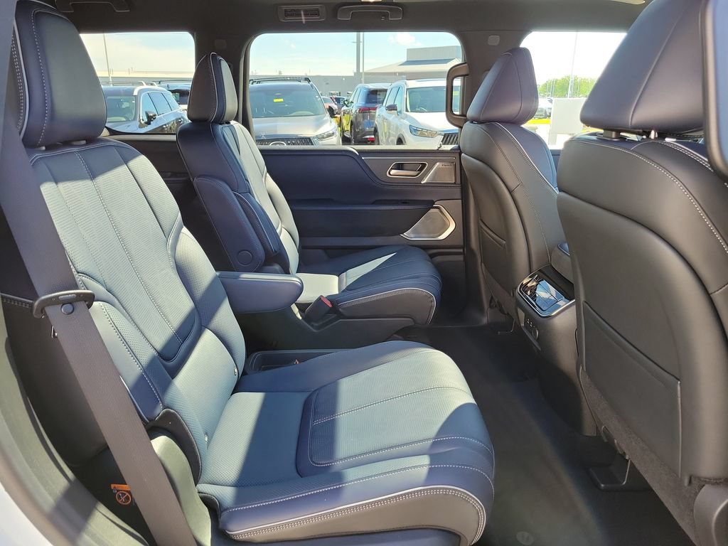 Used 2026 INFINITI QX80 4WD w/ Sport Exterior Package image 30