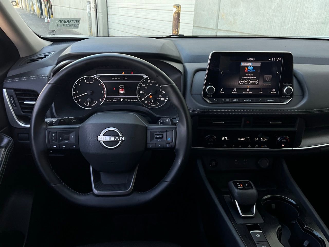Used 2025 Nissan Rogue SV image 14