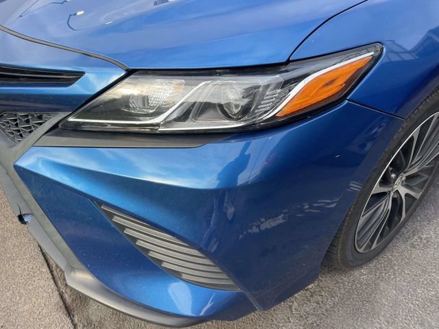 Used 2020 Toyota Camry SE FWD image 6