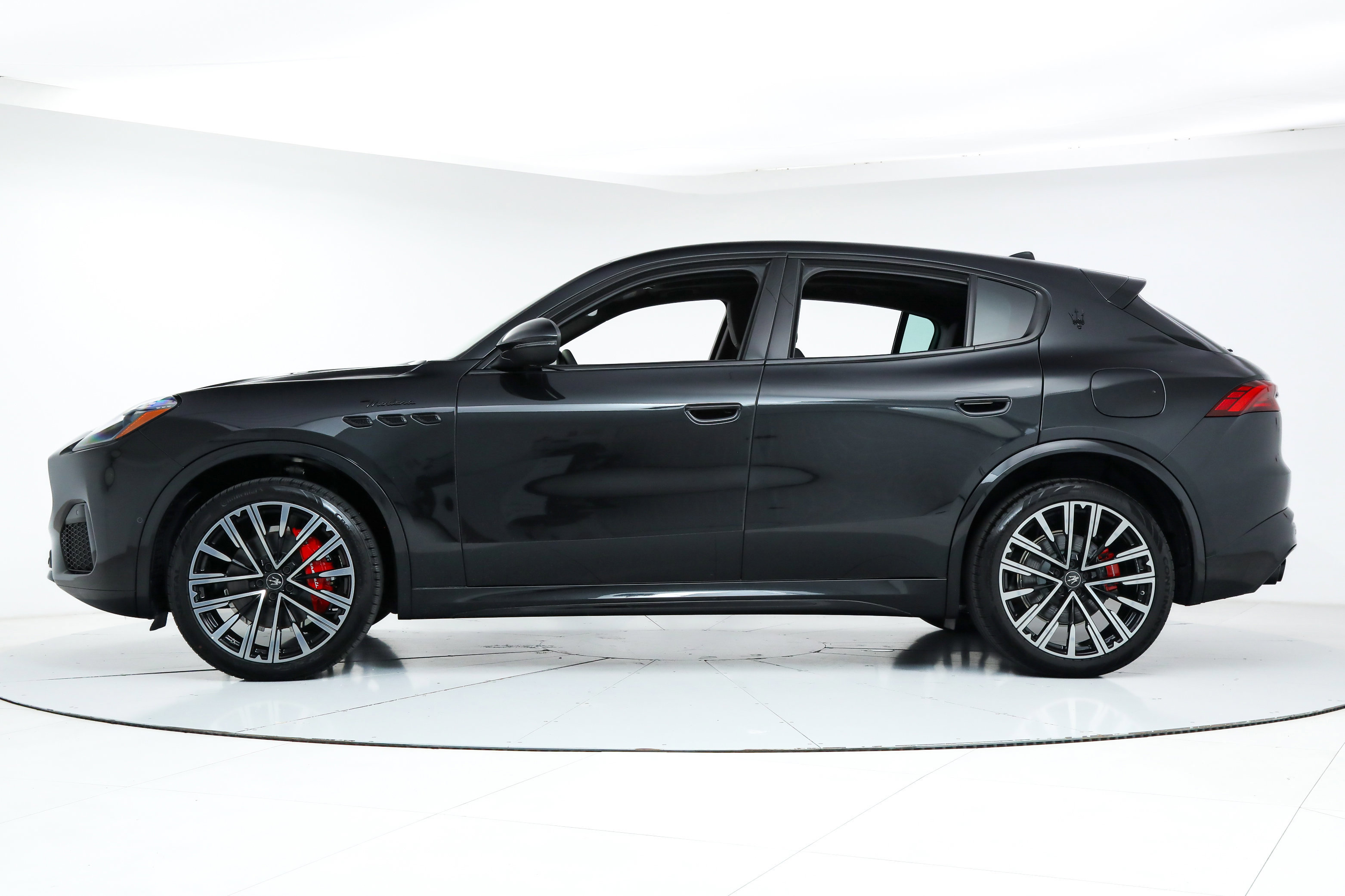 New 2025 Maserati Grecale Modena image 2