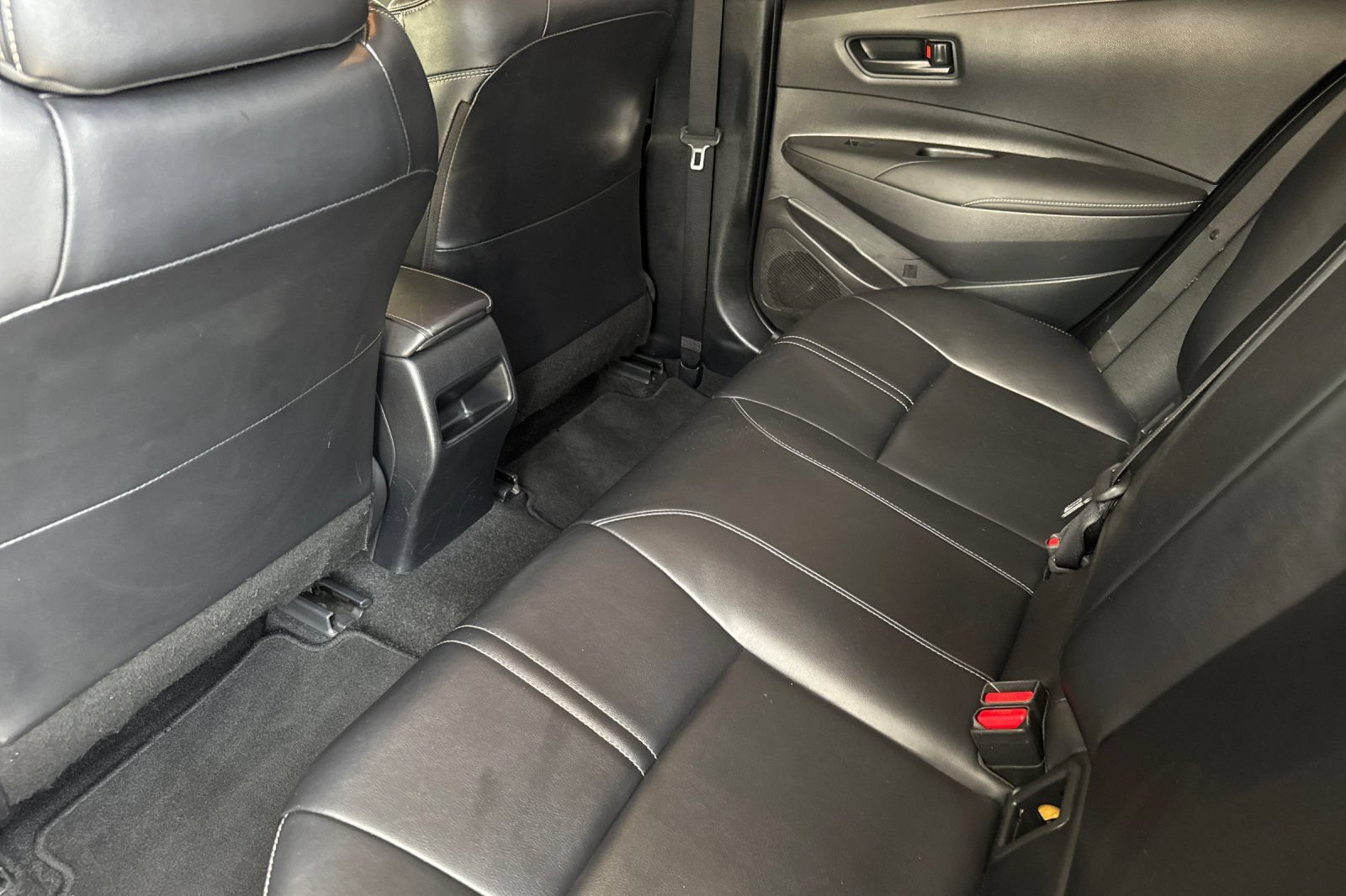 Used 2022 Toyota Corolla LE FWD image 13