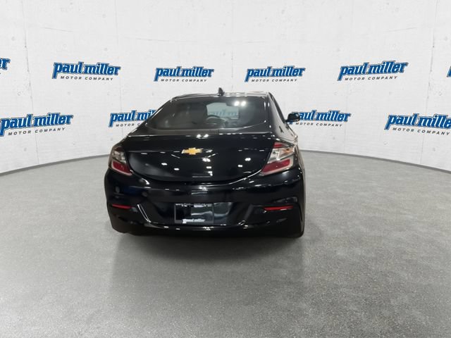 Used 2017 Chevrolet Volt LT w/ Comfort Package FWD image 9