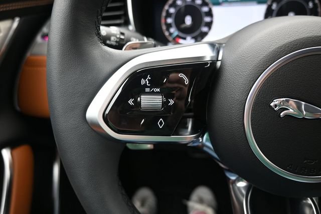 Used 2024 Jaguar XF R-Dynamic SE AWD/4WD image 21
