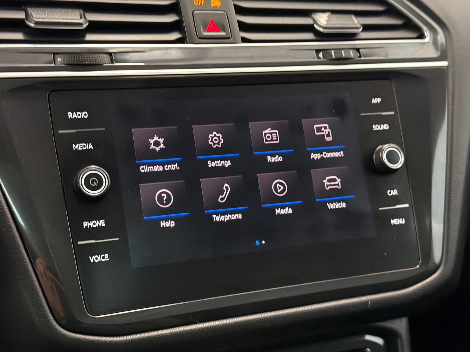 Used 2021 Volkswagen Tiguan SE FWD image 25