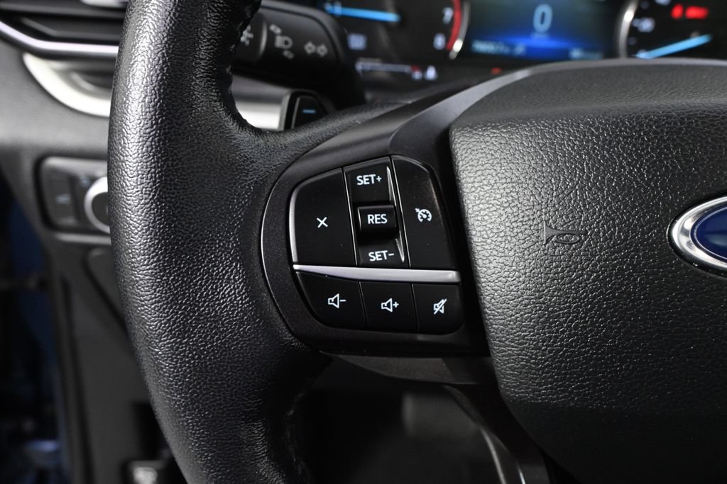 Used 2020 Ford Explorer XLT w/ Equipment Group 202A AWD/4WD image 33
