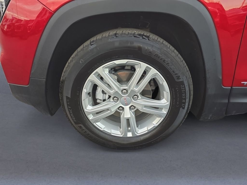 Used 2024 GMC Terrain SLE w/ Driver Convenience Package image 9