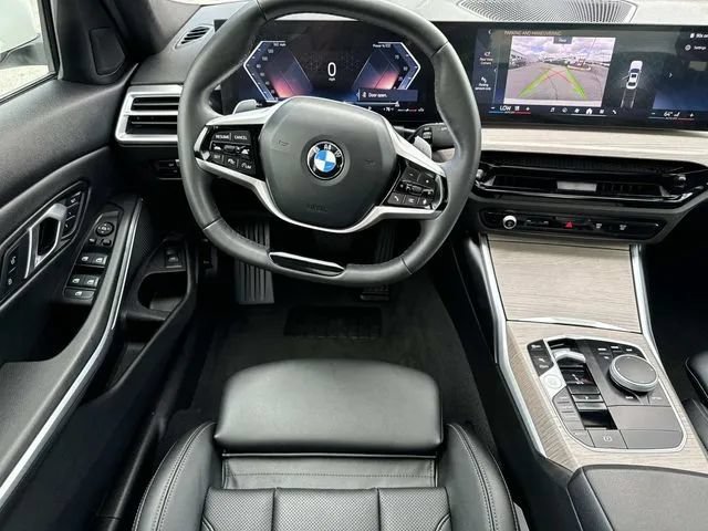 Used 2025 BMW 330i xDrive Sedan AWD/4WD image 14