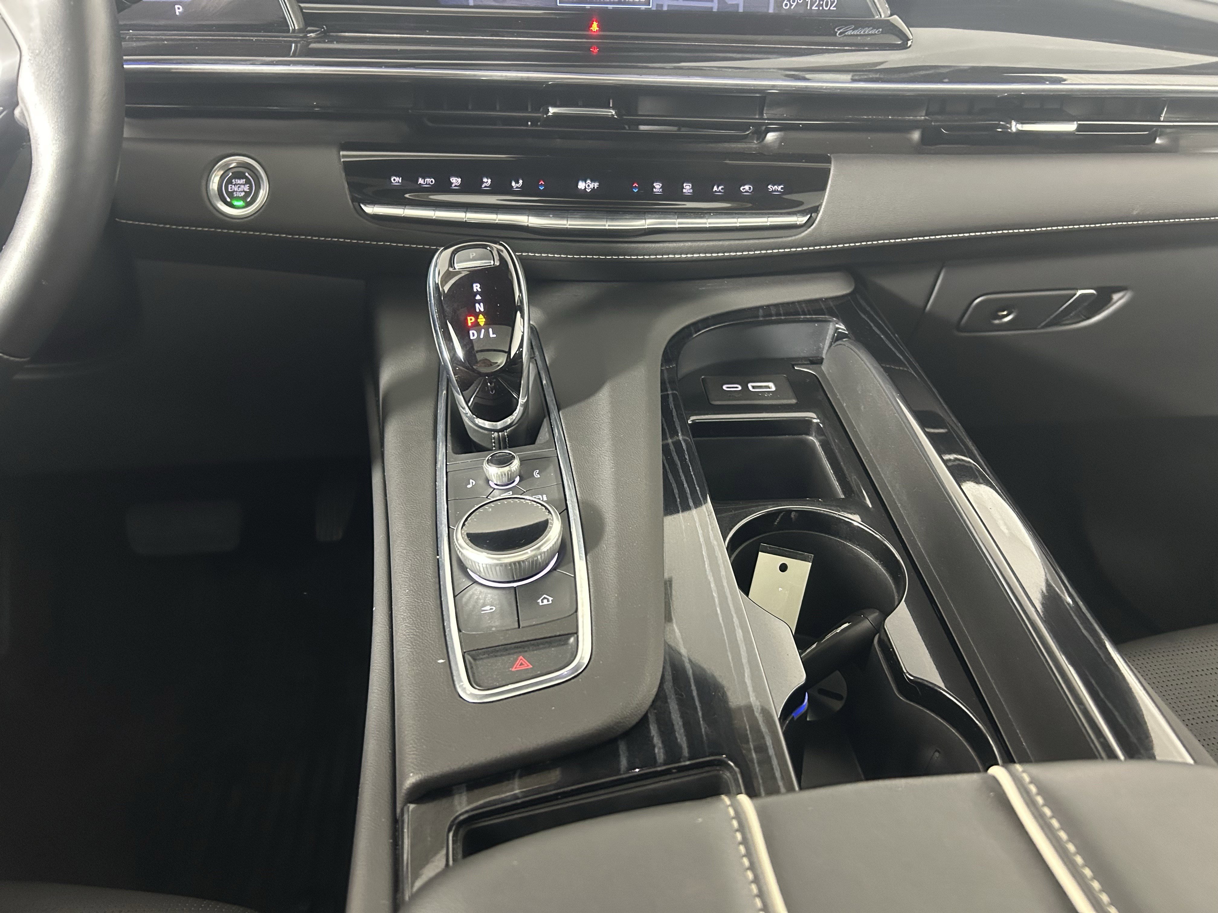 Used 2023 Cadillac Escalade ESV Sport w/ LPO, ONYX Package image 34