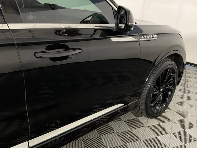 Used 2022 Lincoln Aviator Reserve w/ Equipment Group 201A AWD/4WD image 9