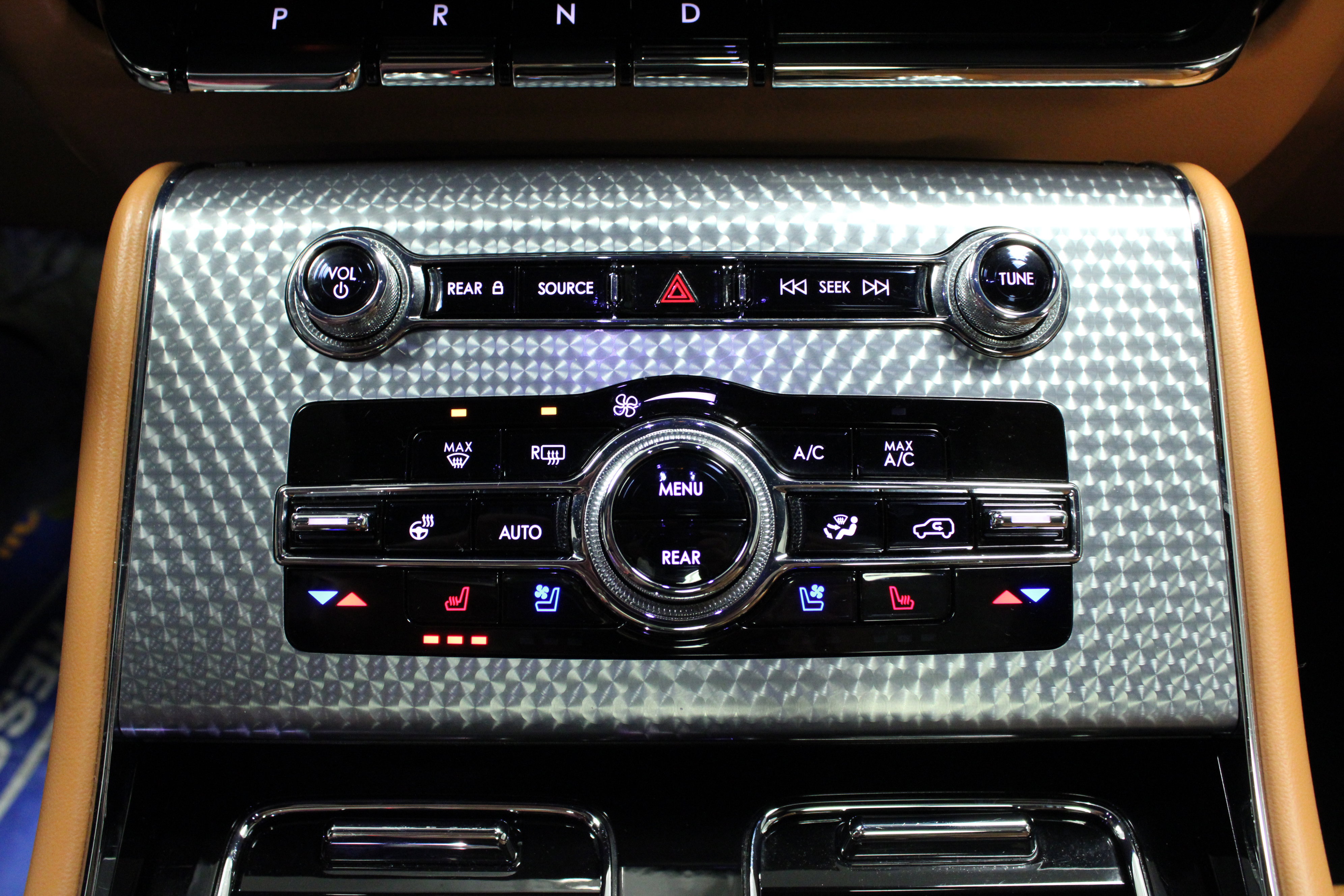 Used 2023 Lincoln Aviator Black Label w/ Class IV Trailer Tow Package image 23