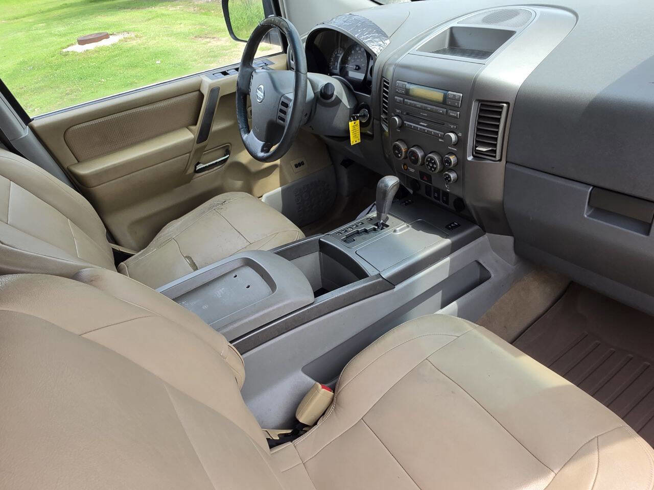 Used 2004 Nissan Armada LE w/ (SR2) Sunroof Pkg (LE) RWD image 4