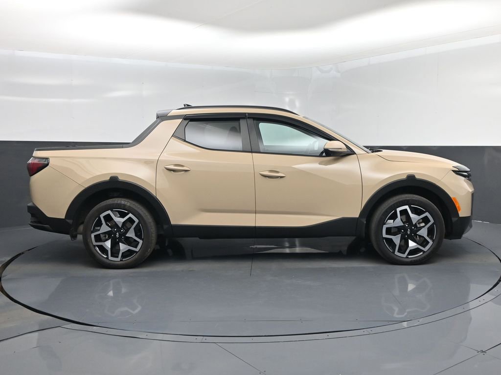 Used 2024 Hyundai Santa Cruz Limited AWD/4WD image 2