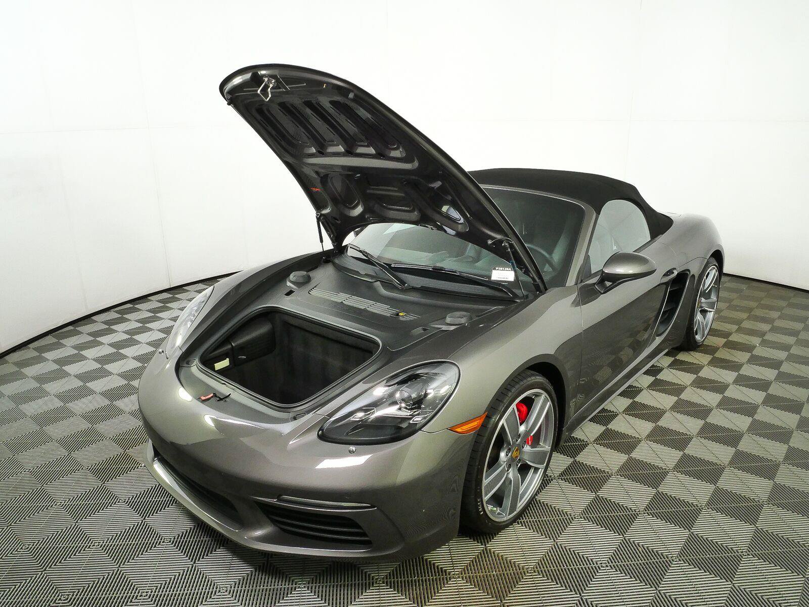 Certified 2017 Porsche 718 Boxster S RWD image 27
