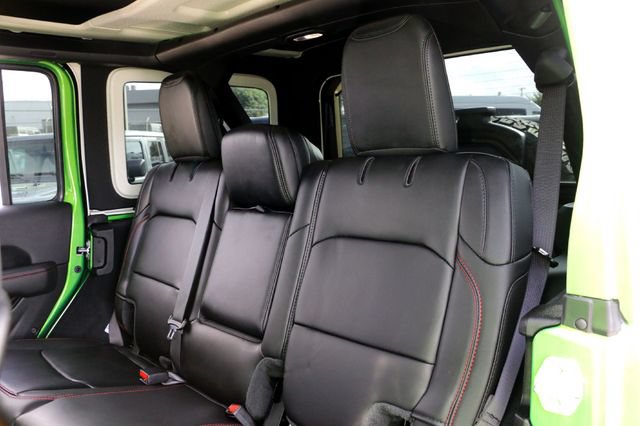 Used 2025 Jeep Wrangler Unlimited Rubicon AWD/4WD image 23