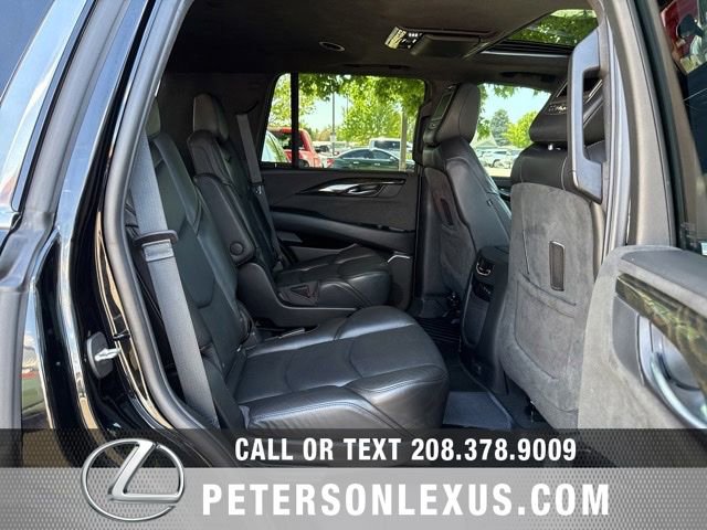 Used 2018 Cadillac Escalade Platinum AWD/4WD image 21