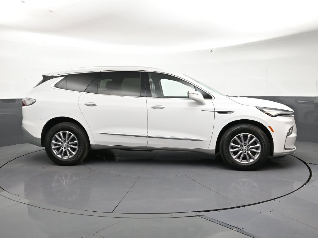 Certified 2024 Buick Enclave Essence AWD/4WD image 6