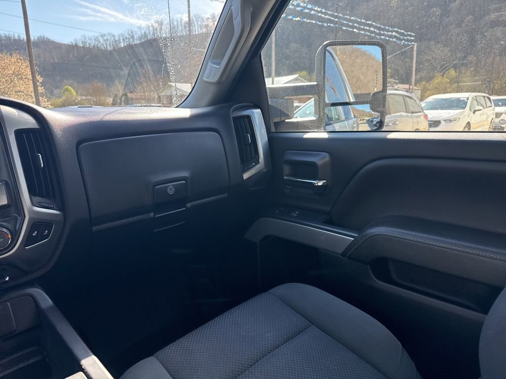 Used 2019 Chevrolet Silverado 2500 LT image 21