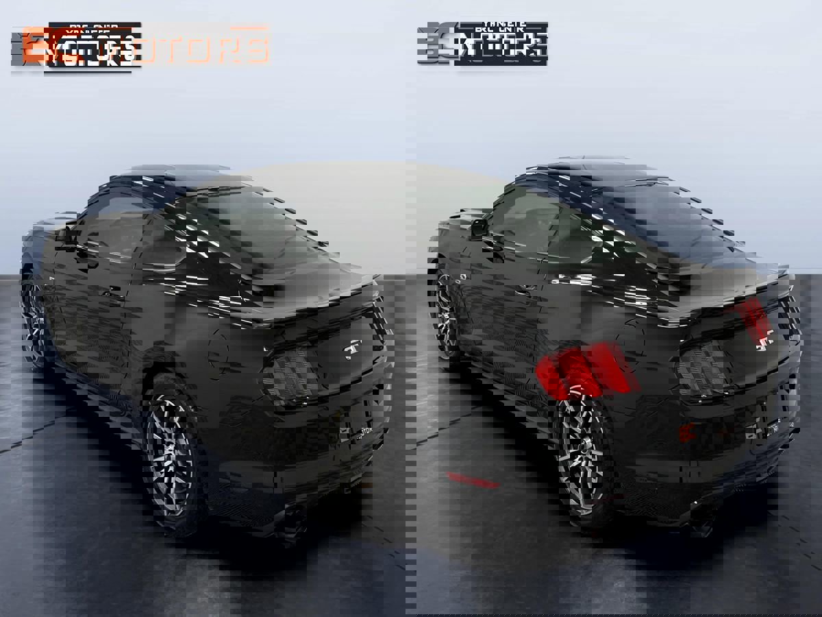 Used 2017 Ford Mustang GT image 4