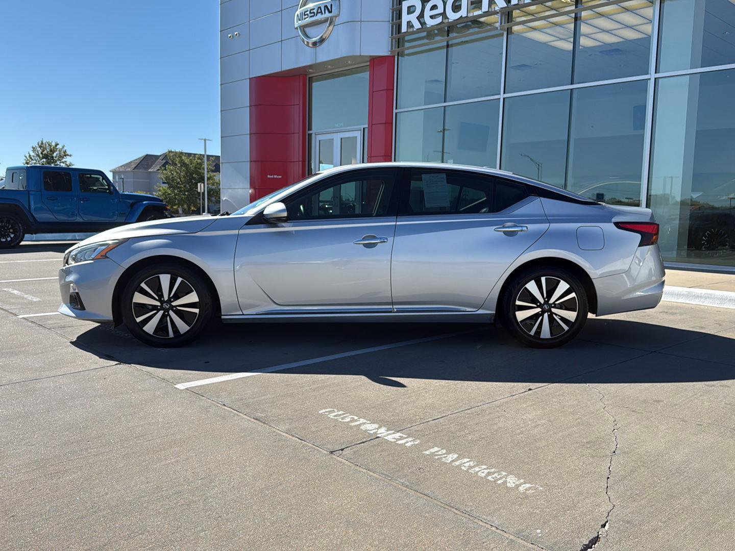 Used 2019 Nissan Altima 2.5 SV image 12