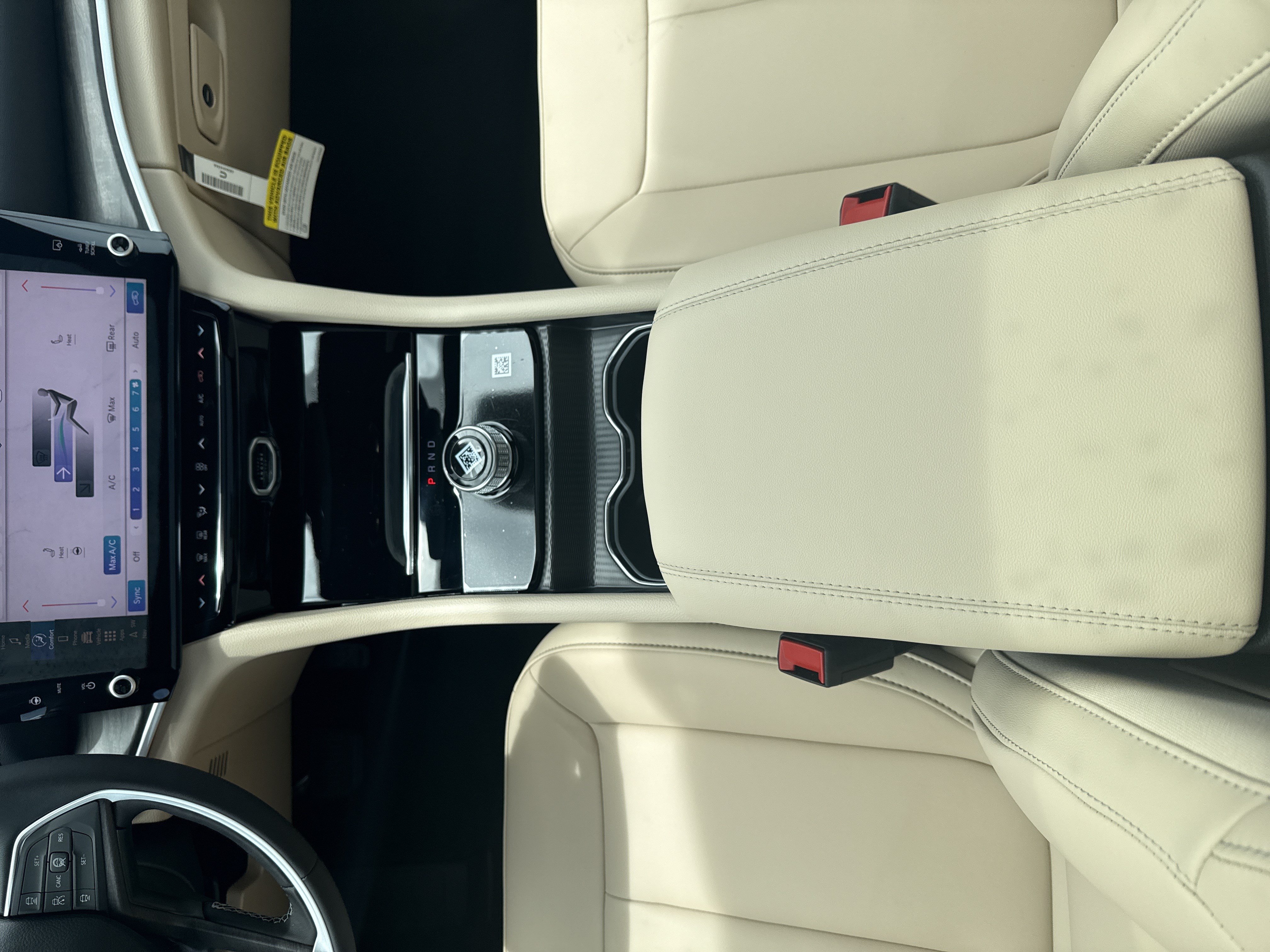 New 2026 Jeep Grand Cherokee Limited RWD image 31