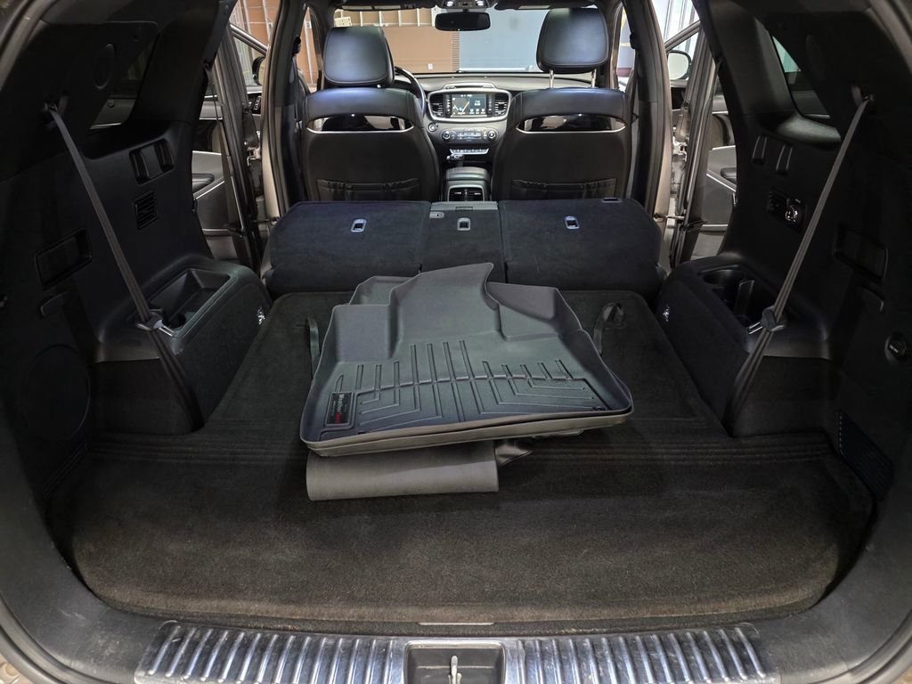 Used 2016 Kia Sorento SX image 27