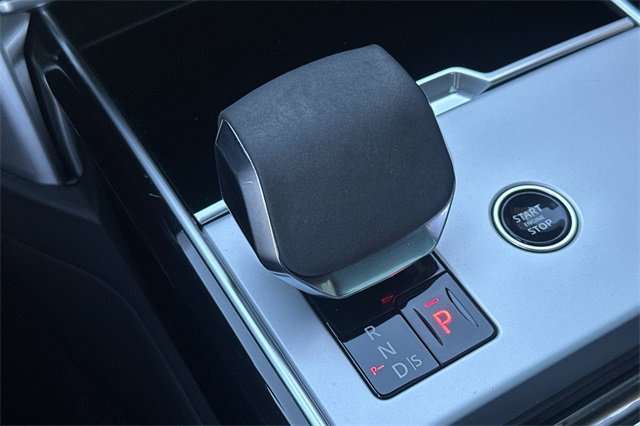 Used 2024 Land Rover Range Rover SE image 28