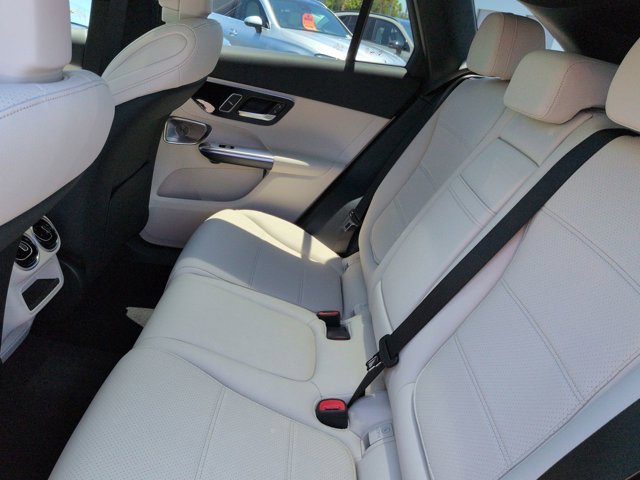 New 2026 Mercedes-Benz GLC 300 4MATIC image 14