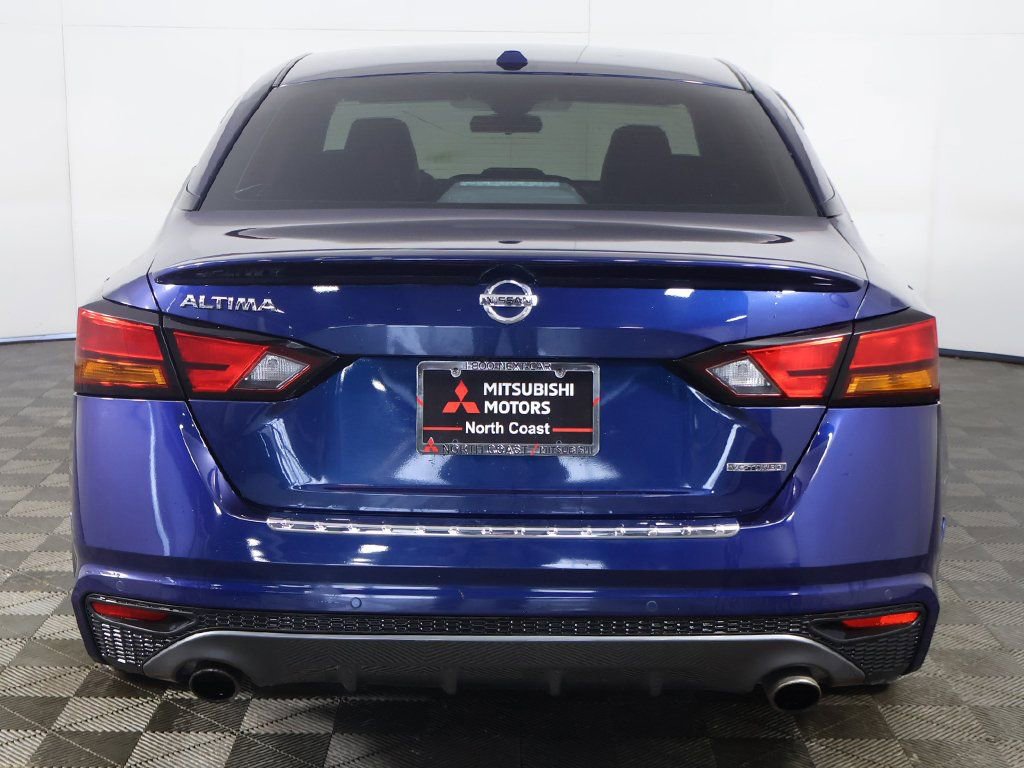 Used 2022 Nissan Altima 2.0 SR image 11
