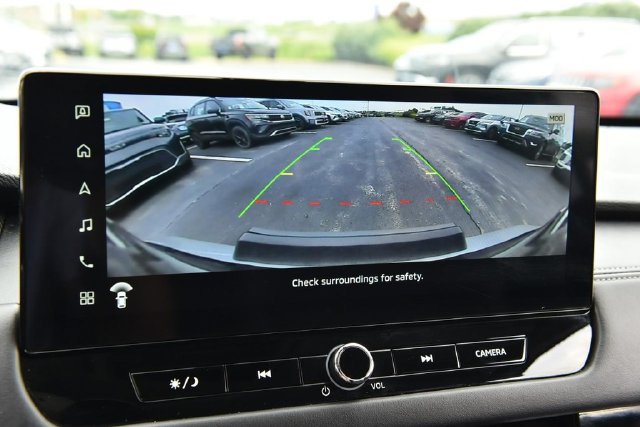 Used 2025 Mitsubishi Outlander AWD image 16