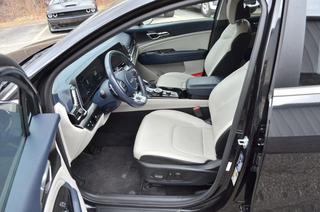 Used 2023 Kia Sportage EX image 17