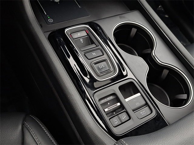 Certified 2024 Honda Pilot Touring image 31