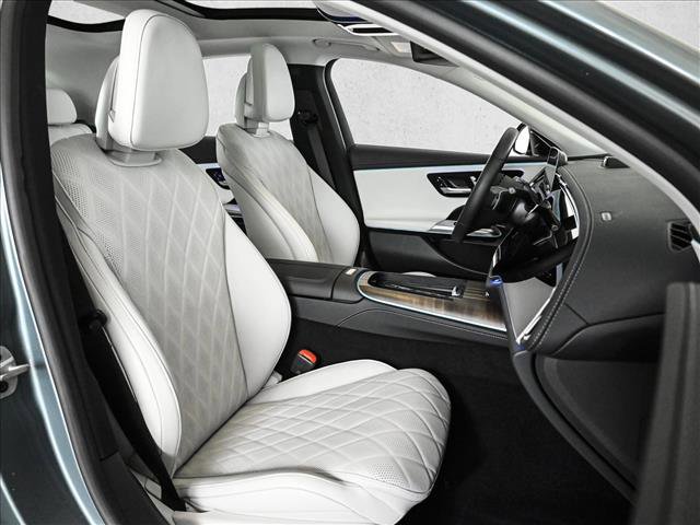 Used 2024 Mercedes-Benz E 350 4MATIC Sedan image 23
