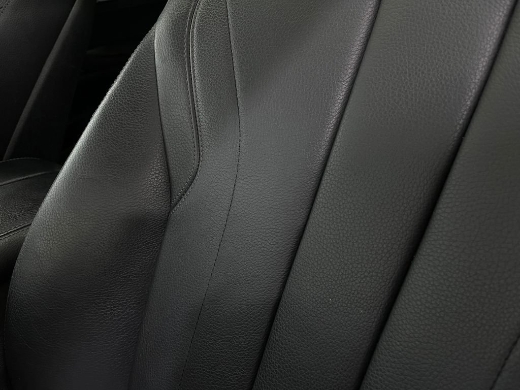 Used 2019 BMW X6 xDrive35i w/ Executive Package image 19