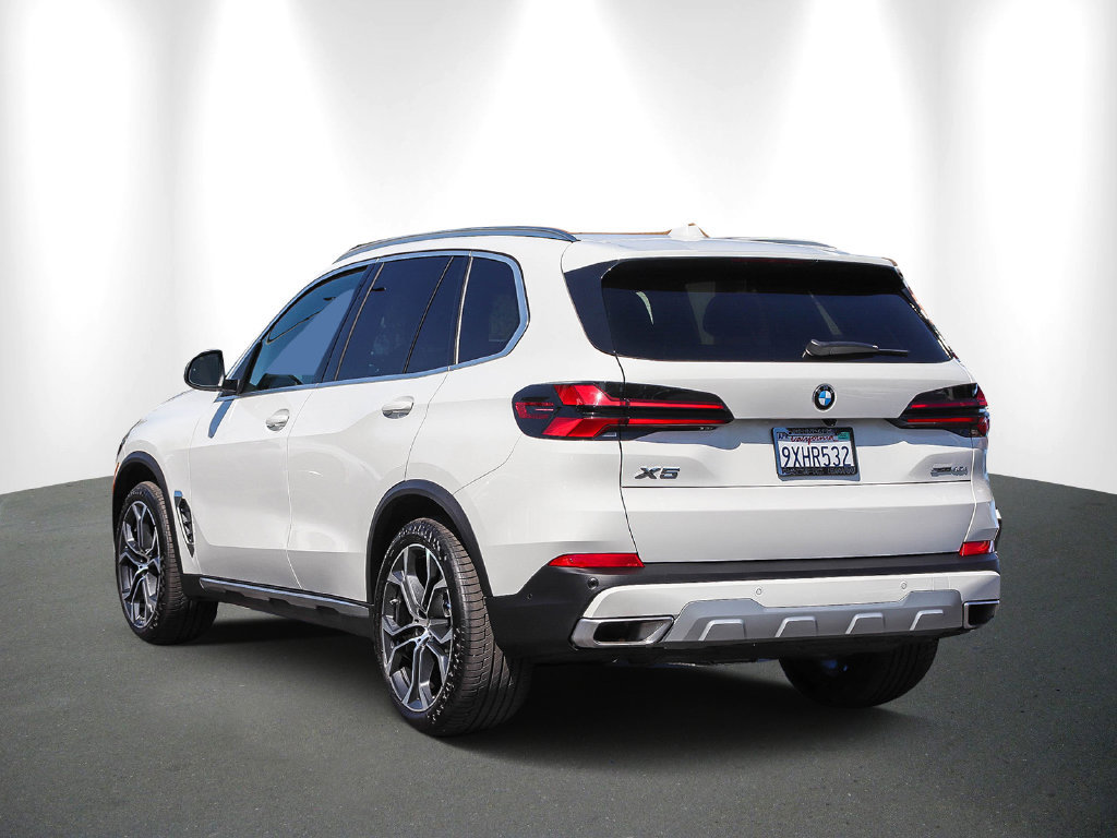 Used 2026 BMW X5 sDrive40i w/ Parking Assistance Package RWD image 4