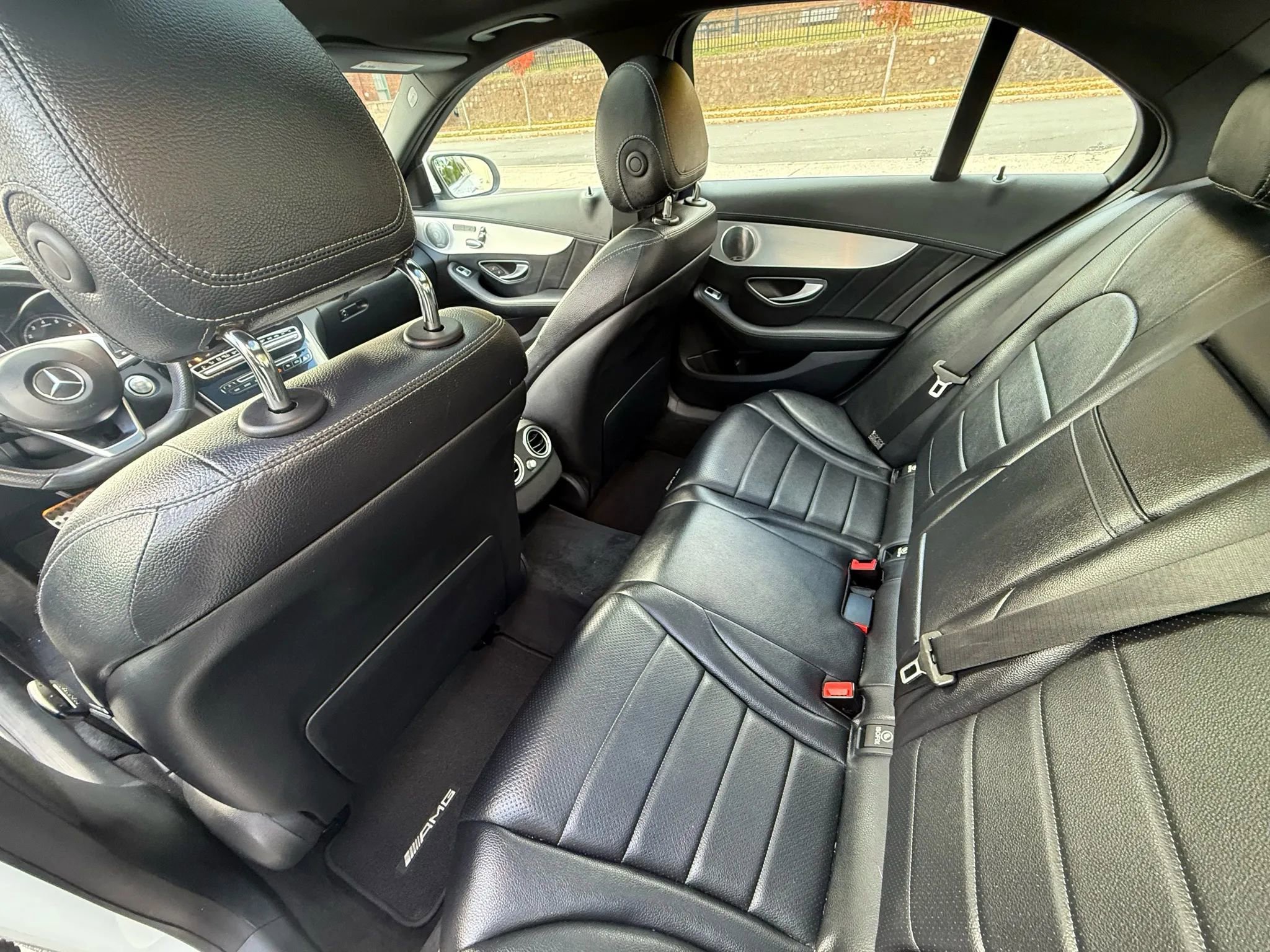 Used 2015 Mercedes-Benz C 300 4MATIC Sedan image 21